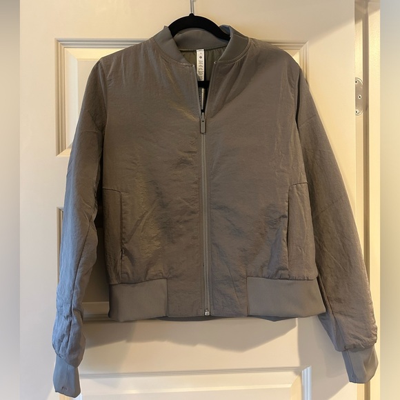 Lululemon Non Stop Reversible Bomber Jacket in Rover - Picture 5 of 10